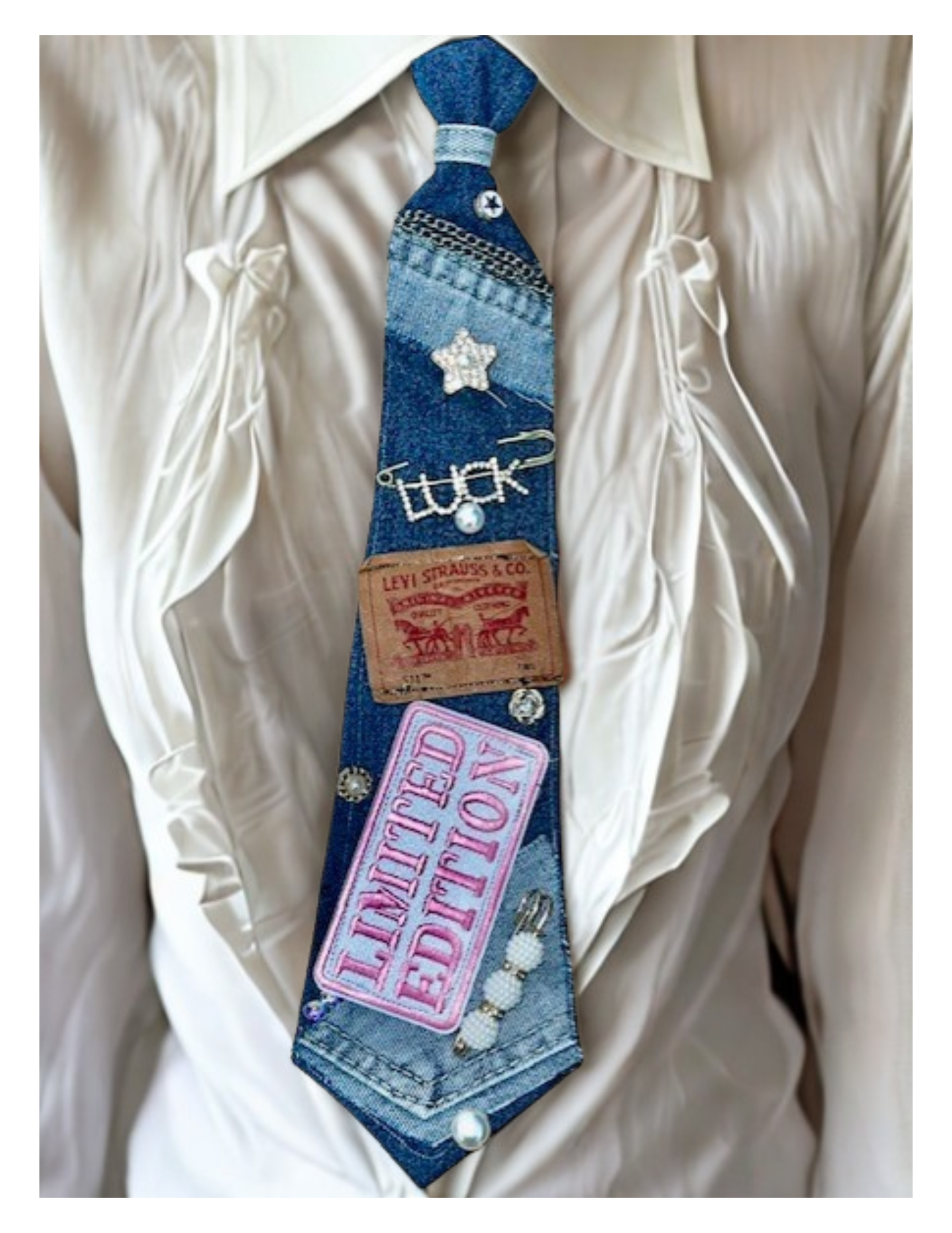 "Levis" inspired junk tie